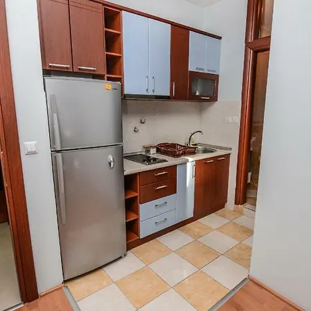Darni Central Apartments - Bazaar Location With Free Parking Ohrida Exterior foto