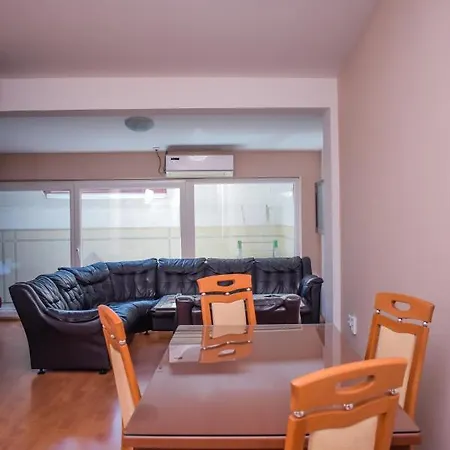 Darni Central Apartments - Bazaar Location With Free Parking Ohrida Exterior foto